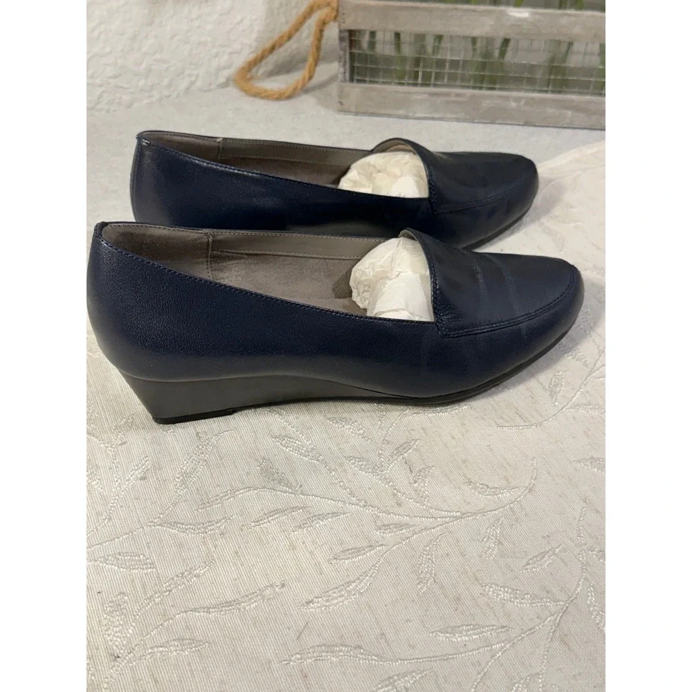 Aerosoles Lovely Dark Blue‎ Leather Wedge Pumps Navy Loafers Womens 8M Heel Rest